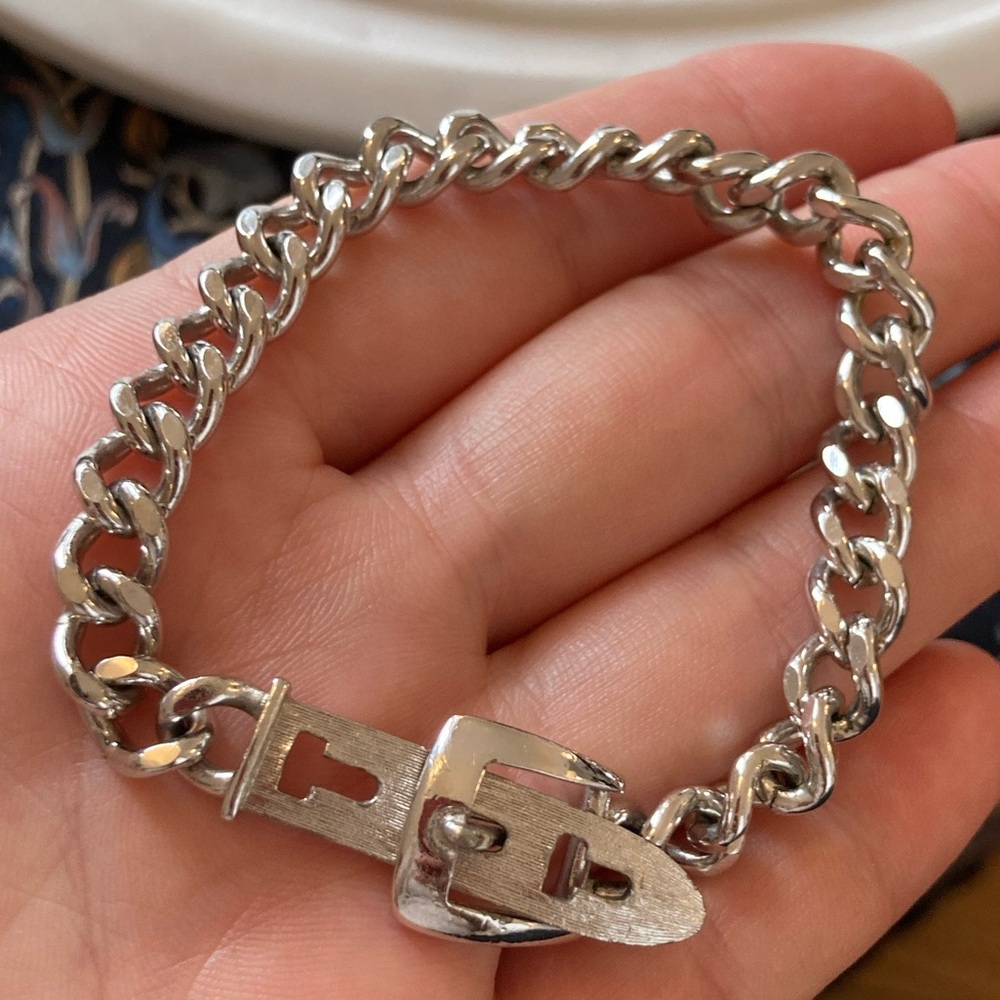 Vintage Avon Belt Buckle Curb Link Bracelet - Picture 9 of 9